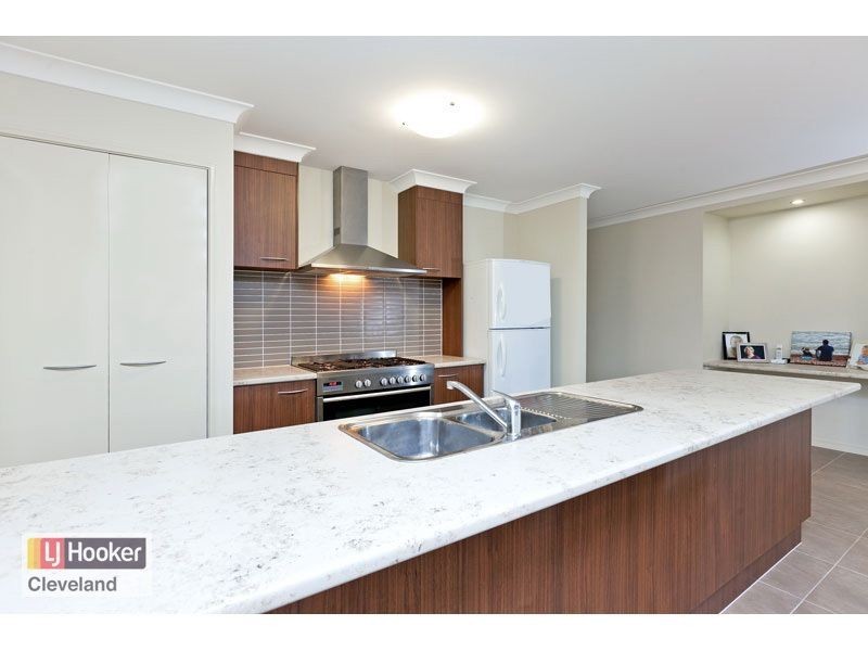 3 Whipbird Cct, Victoria Point QLD 4165