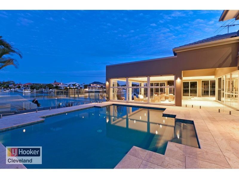 8 Piermont Place, Raby Bay QLD 4163
