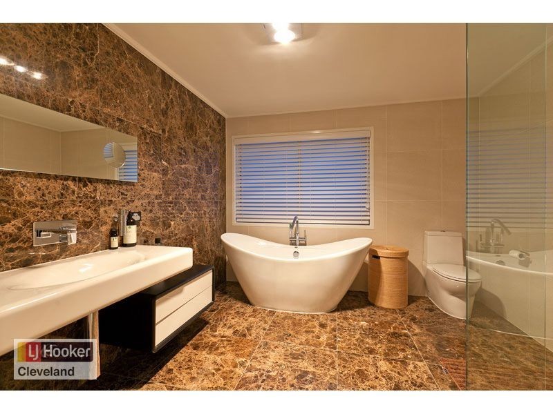 8 Piermont Place, Raby Bay QLD 4163