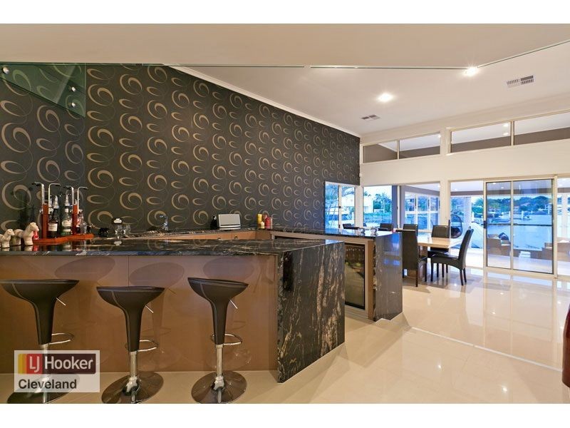 8 Piermont Place, Raby Bay QLD 4163