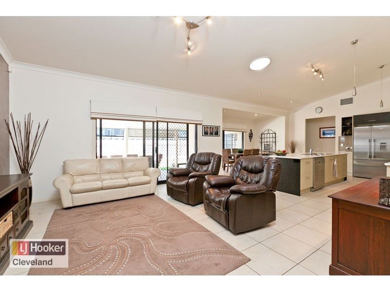 16 Reef Street, Thornlands QLD 4164