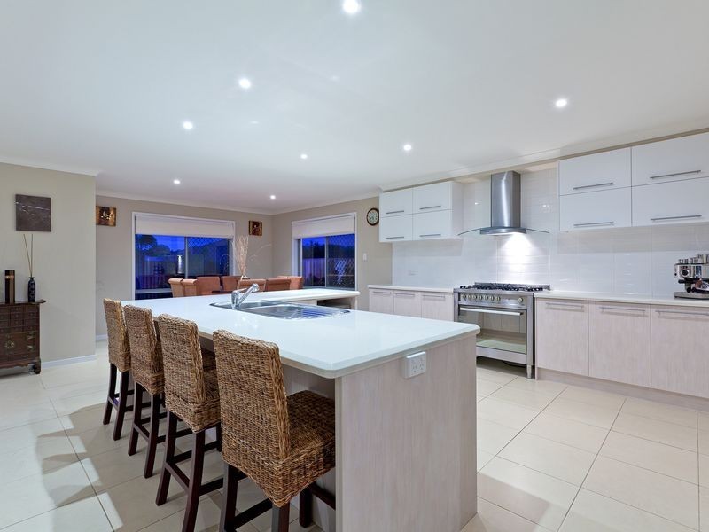 25 Whitby Place, Thornlands QLD 4164