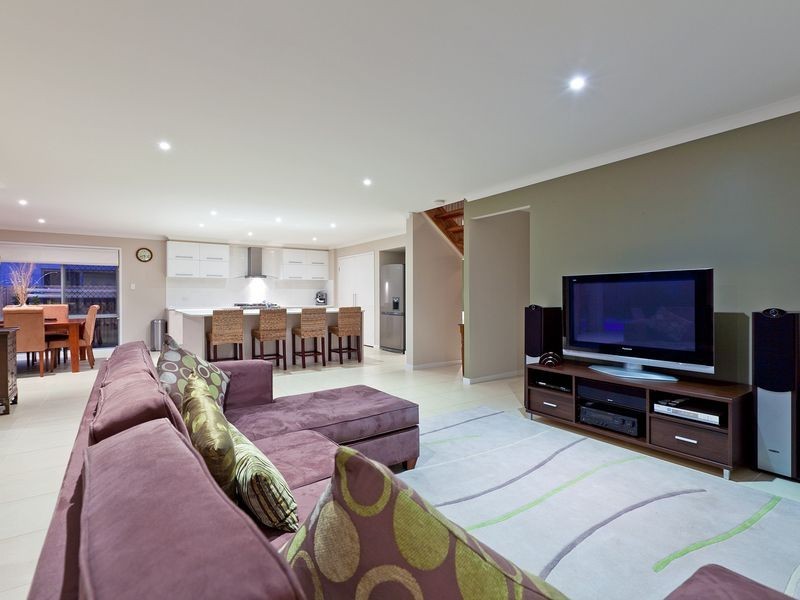 25 Whitby Place, Thornlands QLD 4164
