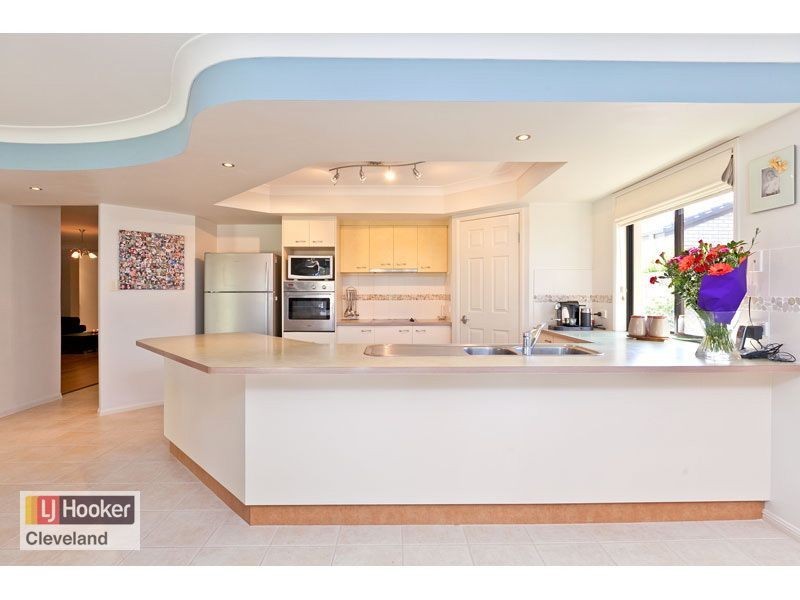 2 Cedarview Place, Wellington Point QLD 4160