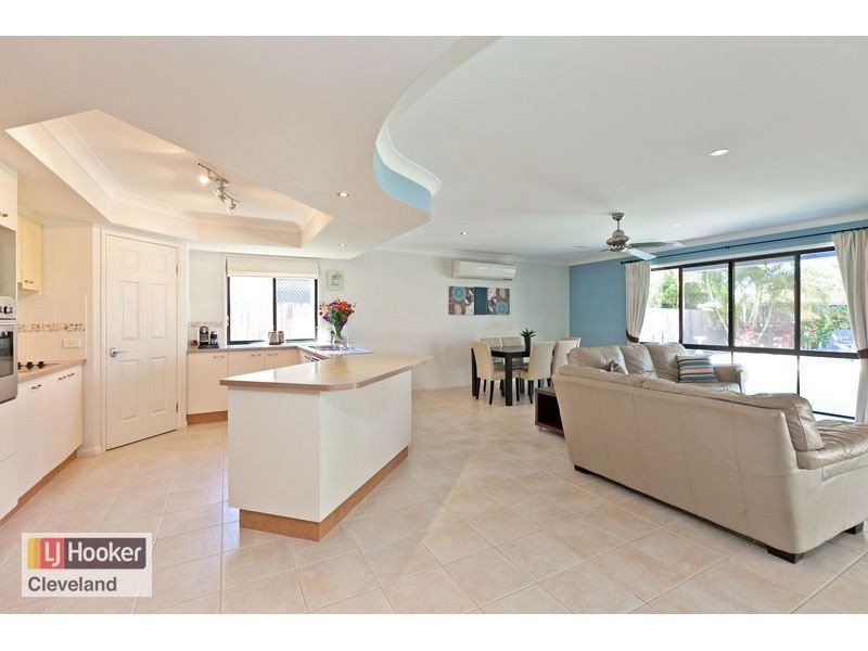 2 Cedarview Place, Wellington Point QLD 4160