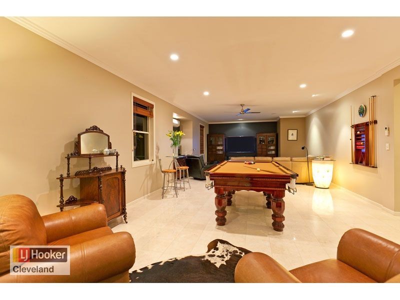 12 Mainroyal Court, Raby Bay QLD 4163