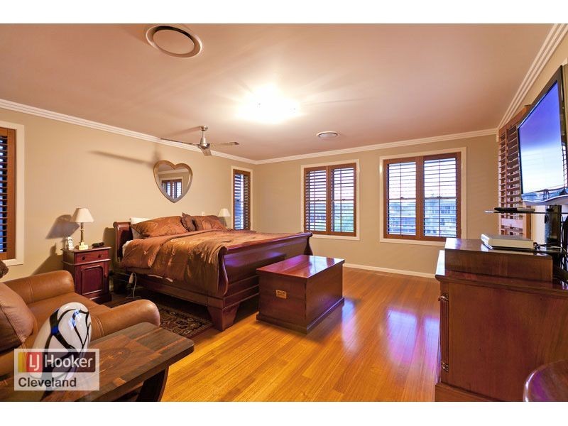 12 Mainroyal Court, Raby Bay QLD 4163