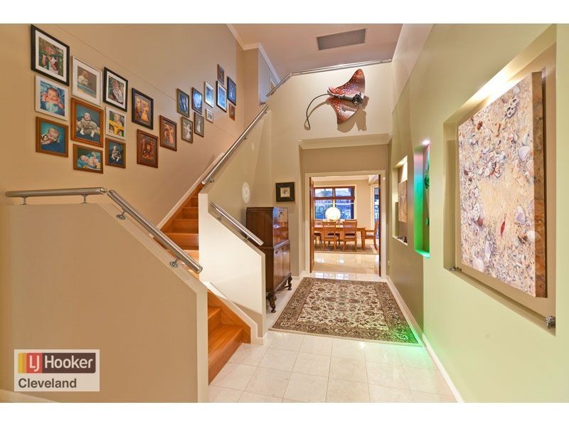 12 Mainroyal Court, Raby Bay QLD 4163