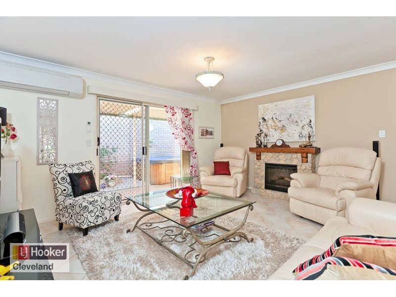 12 Buckler Court, Redland Bay QLD 4165