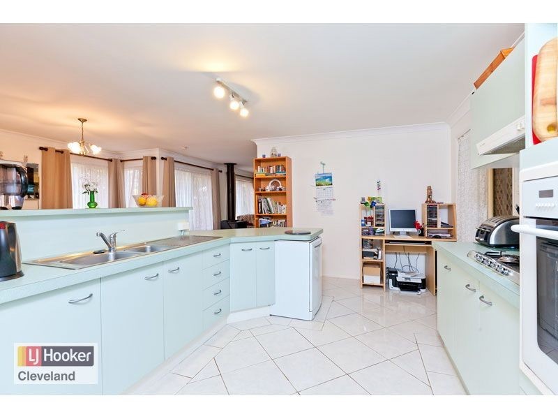 10 Balsa Court, Victoria Point QLD 4165