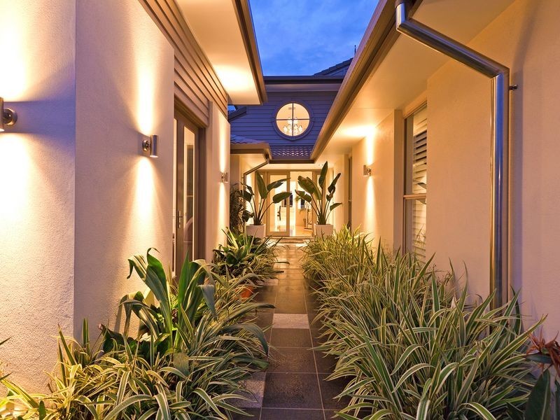 9 Caravel Court, Raby Bay QLD 4163