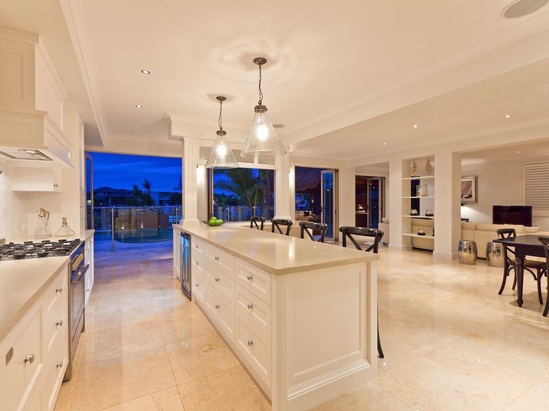 9 Caravel Court, Raby Bay QLD 4163