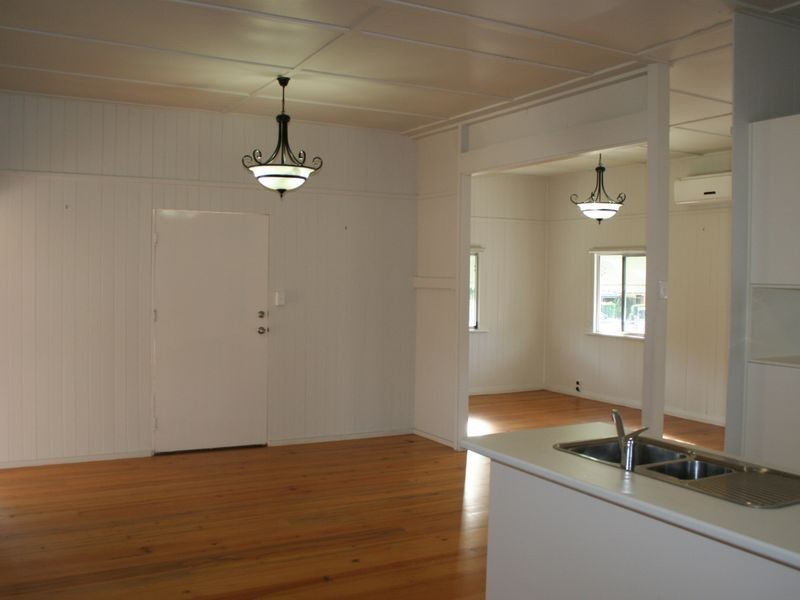 132 Main Street, Redland Bay QLD 4165