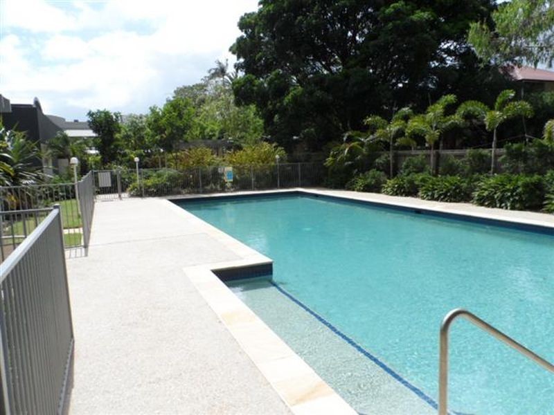 8/7-13 Shore Street East, Cleveland QLD 4163