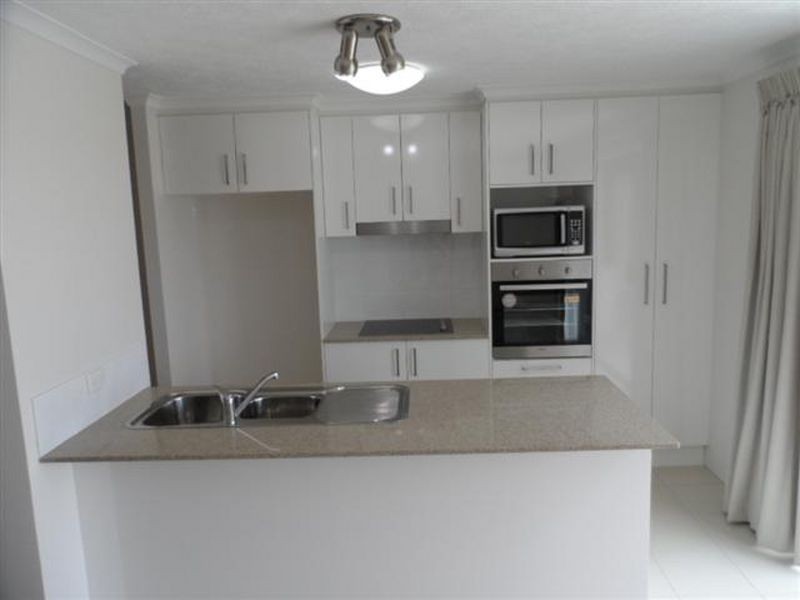 8/7-13 Shore Street East, Cleveland QLD 4163