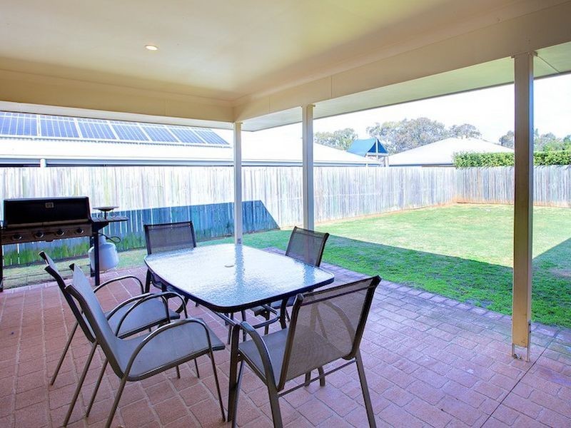 8 Highgreen Place, Thornlands QLD 4164