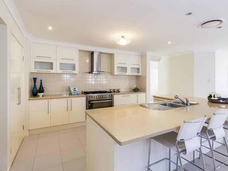 33 Whitby Place, Thornlands QLD 4164