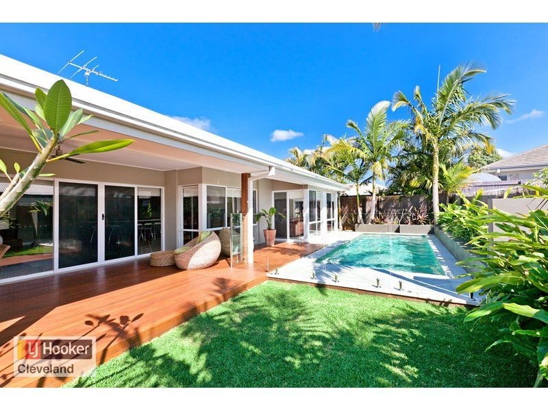 9 Denham Blvd, Redland Bay QLD 4165