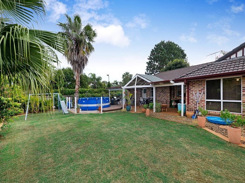 9 Gleneagles Court, Redland Bay QLD 4165
