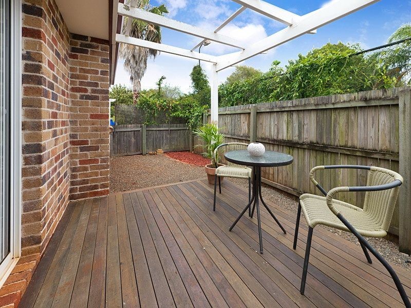 9 Gleneagles Court, Redland Bay QLD 4165