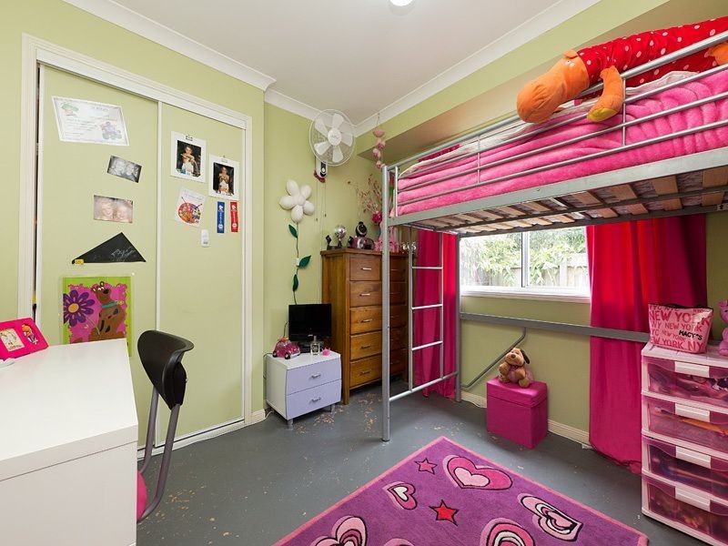 9 Gleneagles Court, Redland Bay QLD 4165