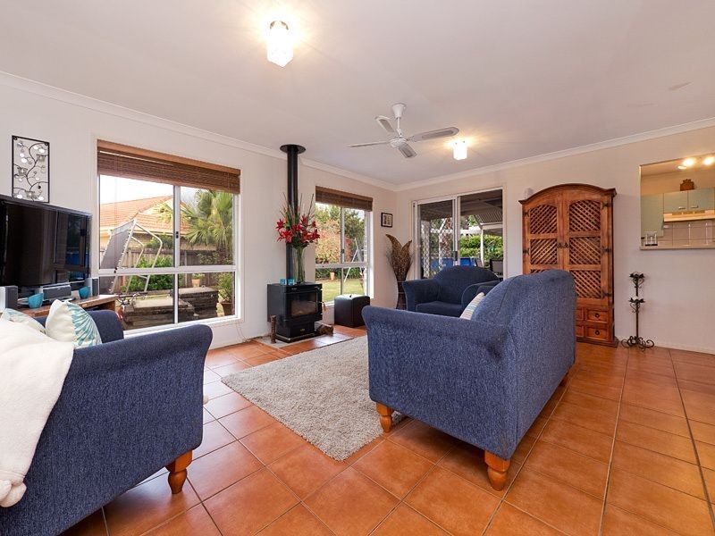 9 Gleneagles Court, Redland Bay QLD 4165