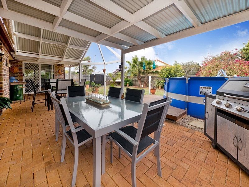 9 Gleneagles Court, Redland Bay QLD 4165