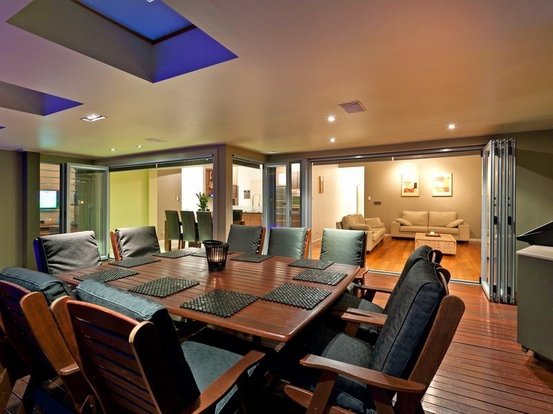 6 Captains Court, Raby Bay QLD 4163
