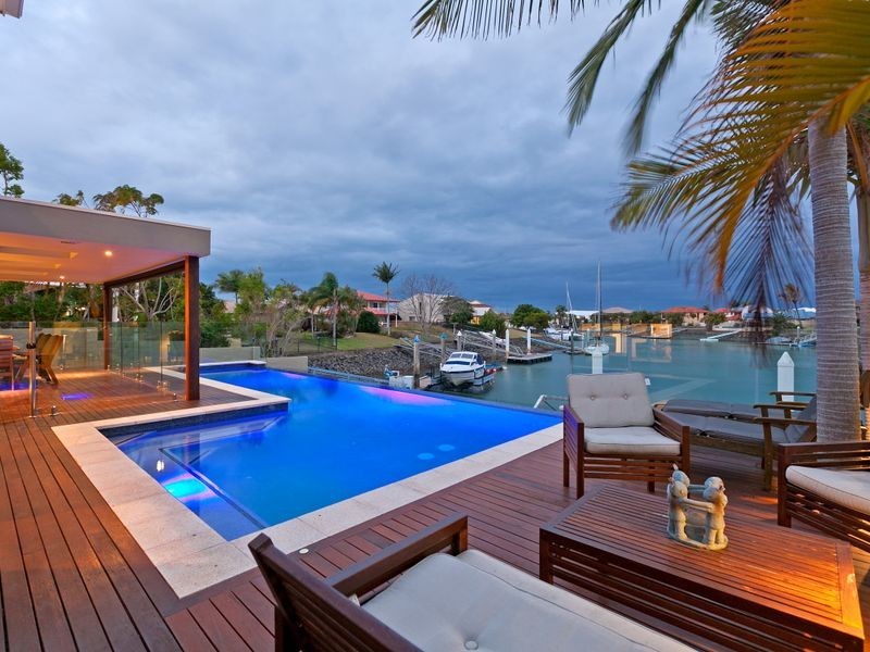6 Captains Court, Raby Bay QLD 4163