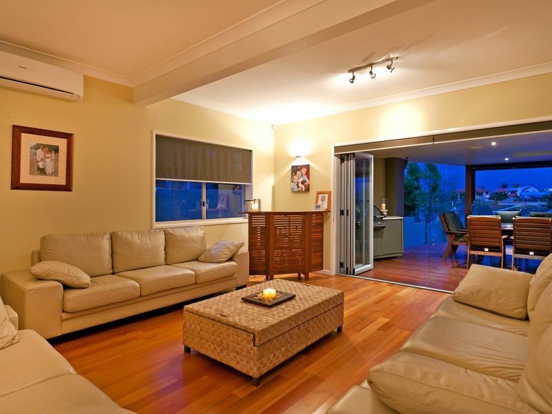 6 Captains Court, Raby Bay QLD 4163
