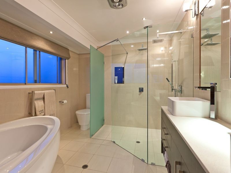 6 Captains Court, Raby Bay QLD 4163