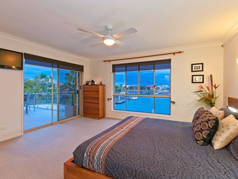 6 Captains Court, Raby Bay QLD 4163