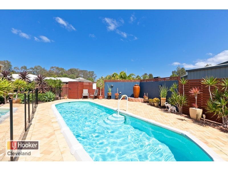 6 Aquila Street, Redland Bay QLD 4165