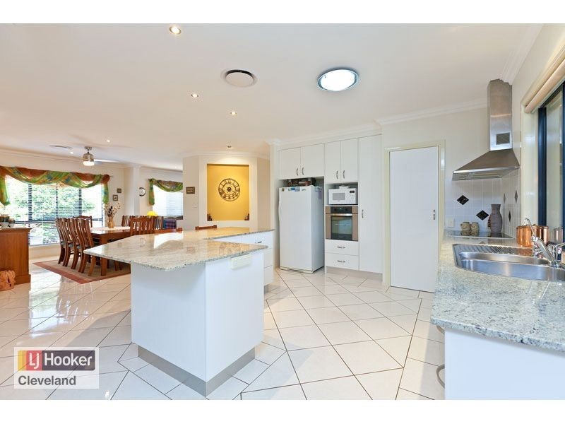 6 Aquila Street, Redland Bay QLD 4165