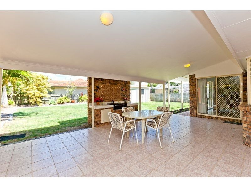 35 Adrian Street, Victoria Point QLD 4165