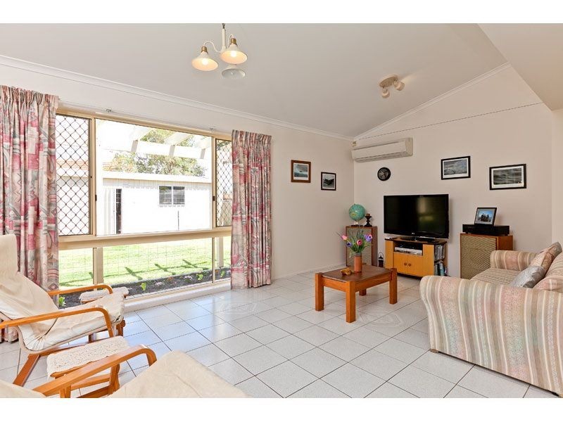 35 Adrian Street, Victoria Point QLD 4165