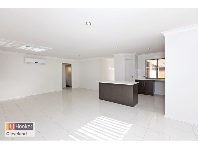 2/7 Riley Peter Place, Cleveland QLD 4163
