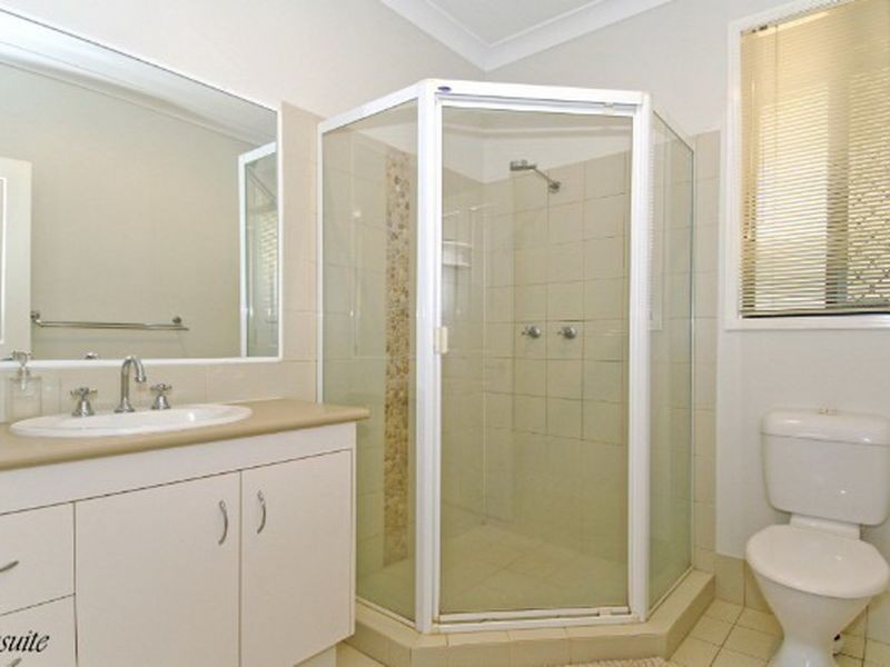 5 Hawkins Place, Thornlands QLD 4164