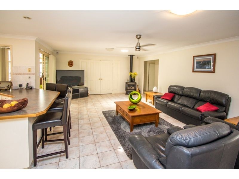 2 Harrogate Terrace, Birkdale QLD 4159