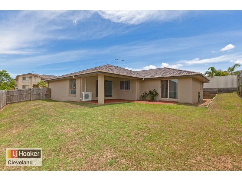 5 Magnetic Place, Redland Bay QLD 4165
