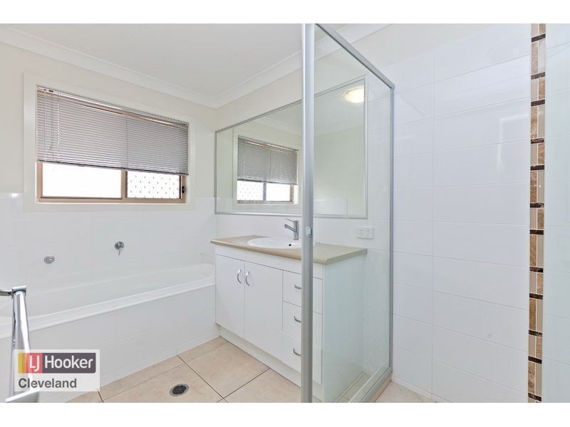 5 Magnetic Place, Redland Bay QLD 4165