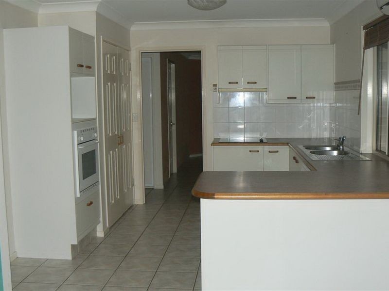 4 Bloodwood Court, Mount Cotton QLD 4165