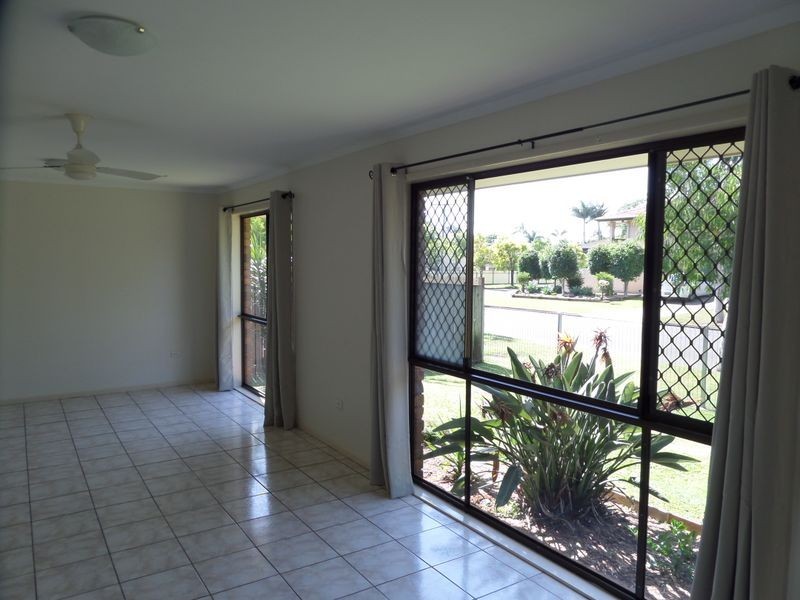 2 Makaha Dr, Birkdale QLD 4159