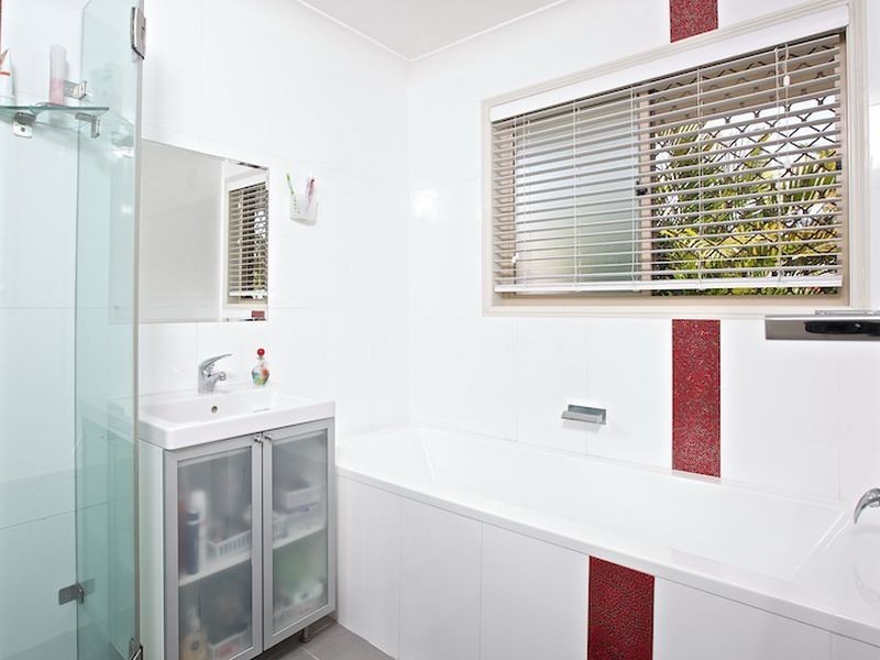 23 Poinciana Avenue, Victoria Point QLD 4165