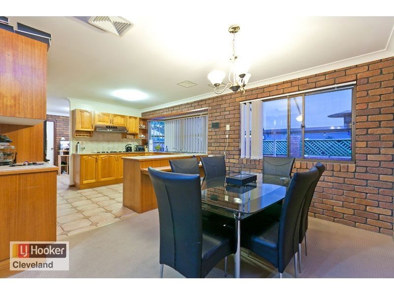 18 Clearwater Street, Ormiston QLD 4160