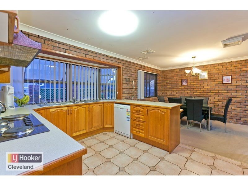 18 Clearwater Street, Ormiston QLD 4160