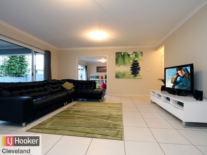 19 Hoskins Drive, Wellington Point QLD 4160