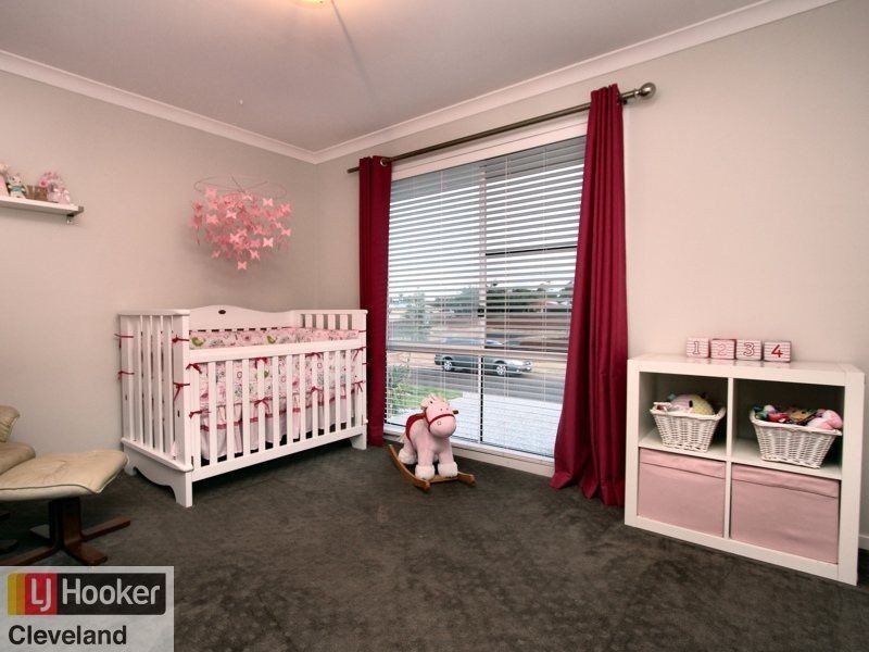 19 Hoskins Drive, Wellington Point QLD 4160