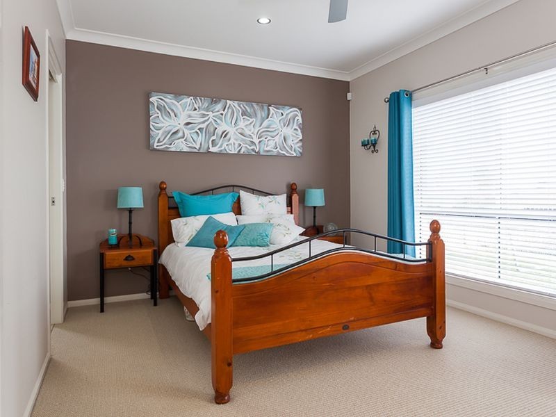 25 Watervale Drive, Redland Bay QLD 4165