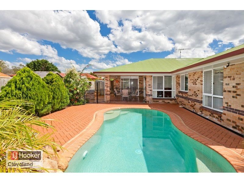 16 Montrose Place, Redland Bay QLD 4165